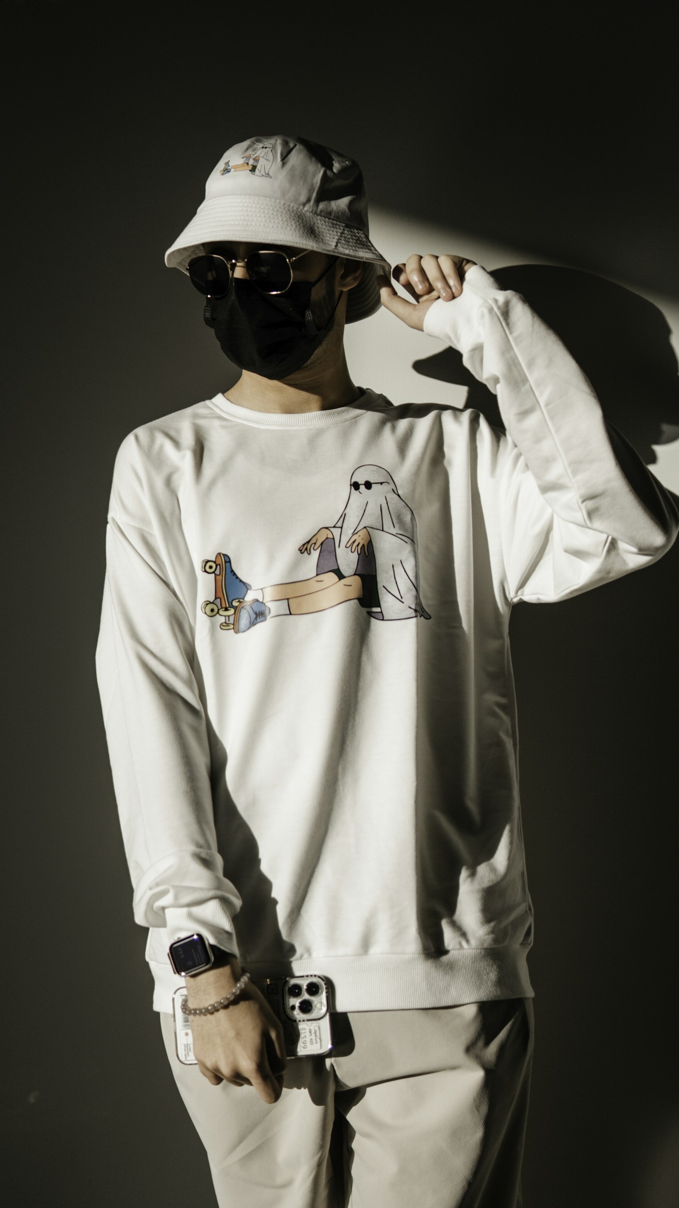 Sudadera de cuello redondo con el glifo de los cuatro movimientos